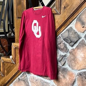 Go Sooners!  NIKE University of Oklahoma. Men’s medium long sleeved tee cotton.